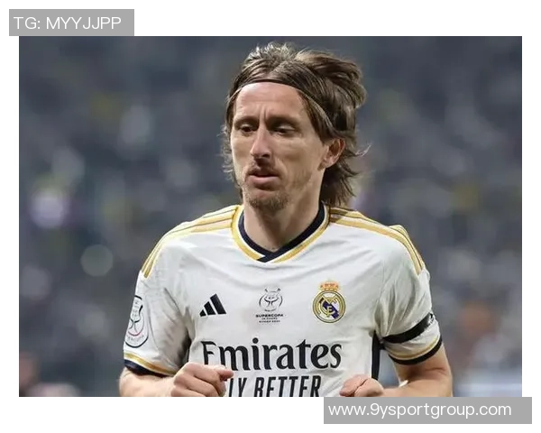 莫德里奇荣获米体传奇奖感慨加盟米兰如梦似幻