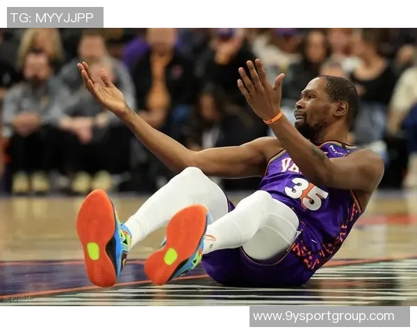 杜兰特回应休赛期未被拍到玩游艇滑梯的疑问称我依然在享受乐趣